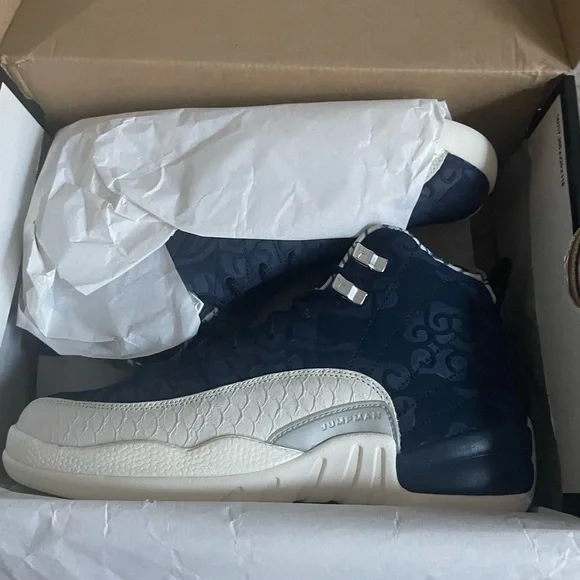 International jordan 12s hot sale